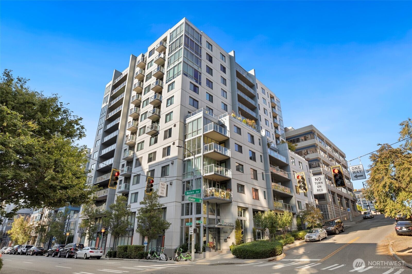 Property Photo:  76  Cedar Street 313  WA 98121 