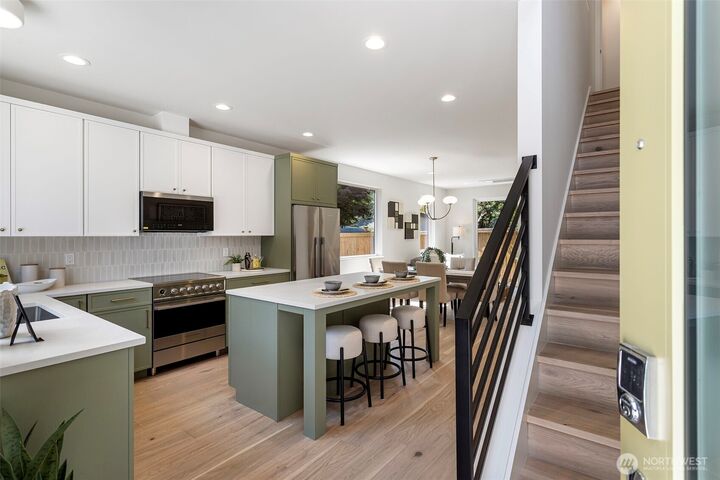 Property Photo: 8039 Wallingford Avenue N C WA 98103