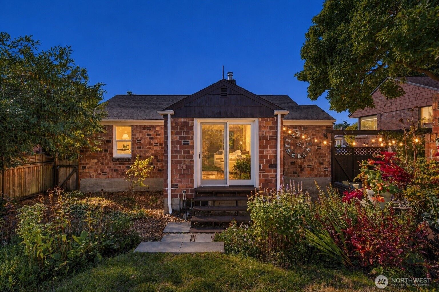 Property Photo: 6736 10th Avenue NW WA 98117