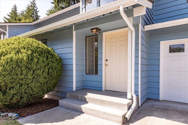 Property Photo:  1234 NW Lanyard Loop 1  WA 98277 