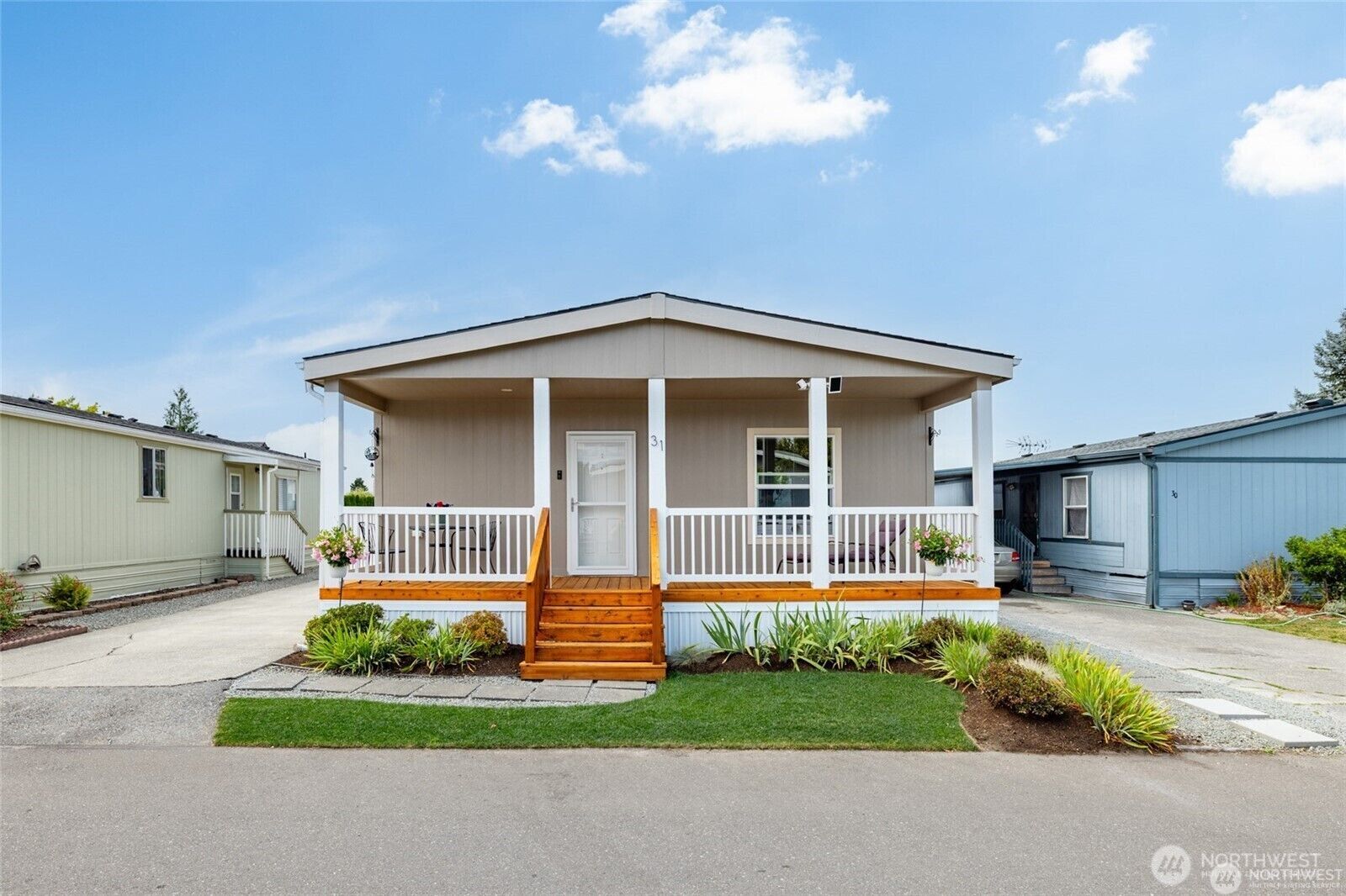 Property Photo:  1120 S 25th Street 31  WA 98274 