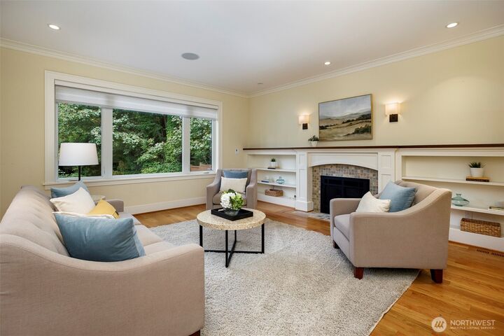 Property Photo: 11715 4th Avenue NW WA 98177