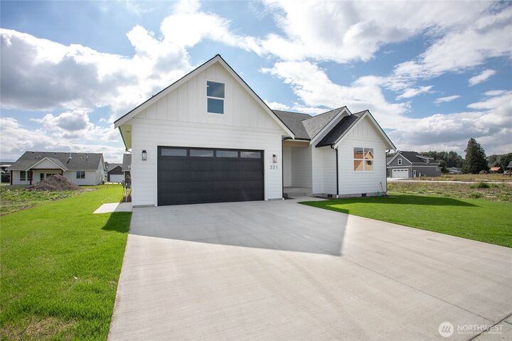 Property Photo: 321 W 4th Street WA 98247