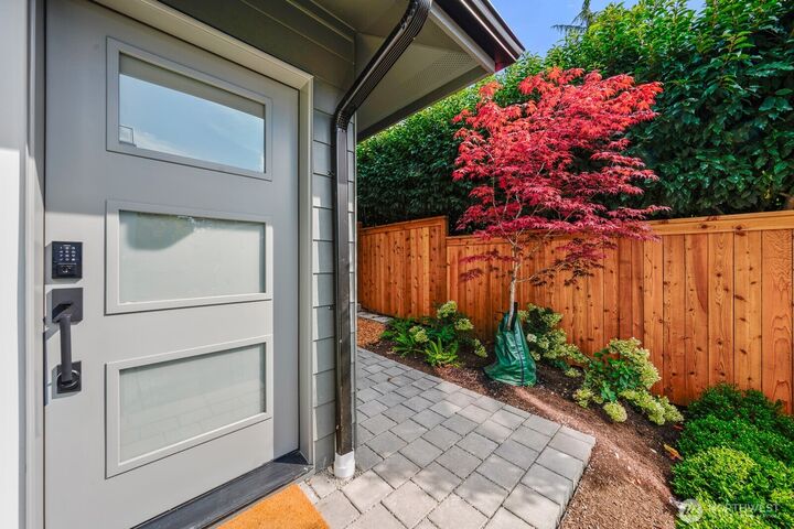Property Photo: 6030 41st Avenue NE WA 98115