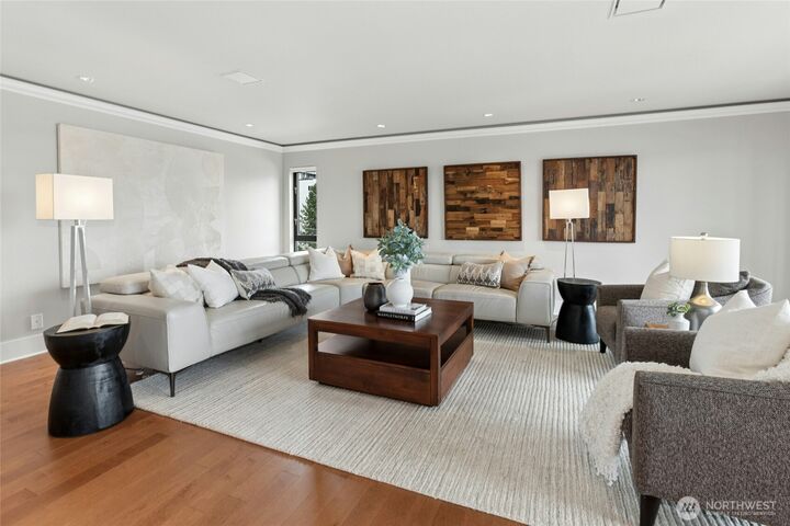 Property Photo:  320  Melrose Avenue E 704  WA 98102 