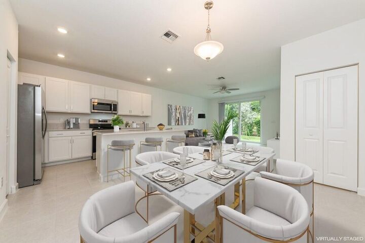 Property Photo: 4547 Hollister Avenue FL 33463