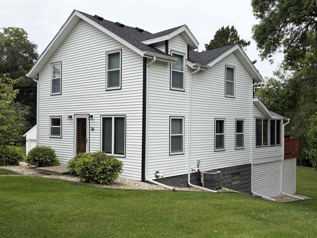 Property Photo:  216 York Road  WI 53534 