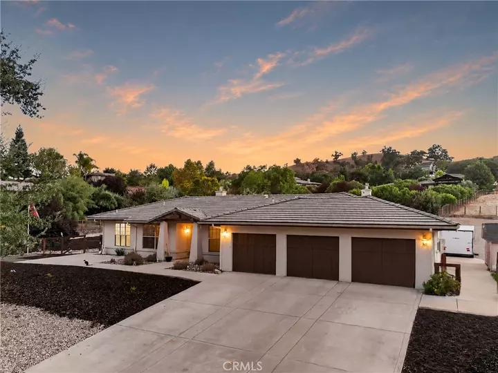 Property Photo:  9947 Flyrod  CA 93446 