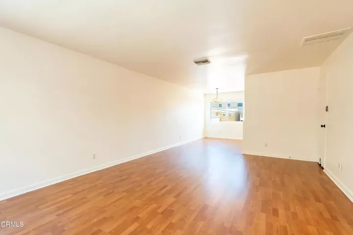Property Photo: 20224 Cohasset Street 9 CA 91306