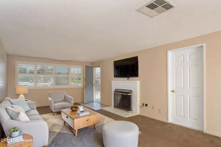 Property Photo:  218 Warren Avenue  CA 93060 