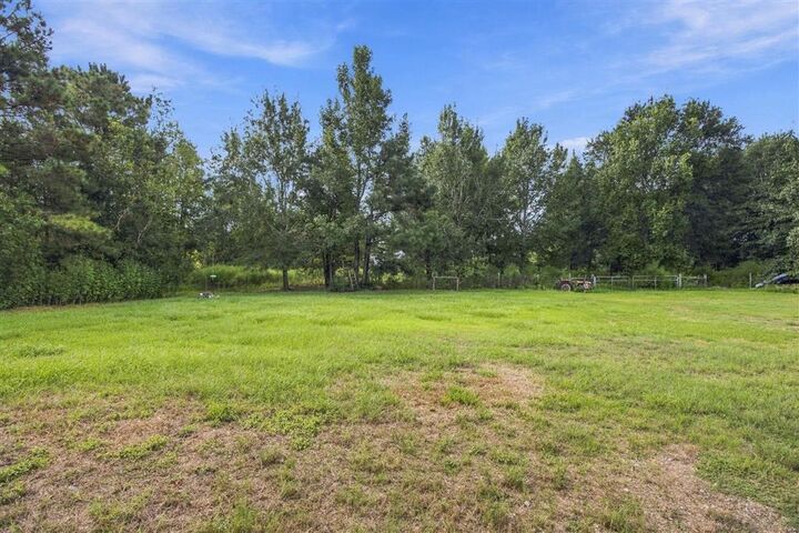 Property Photo: 1811 Koonce Rd Road LA 70663