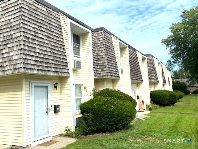 Property Photo:  127 Black Point Road 9  CT 06357 