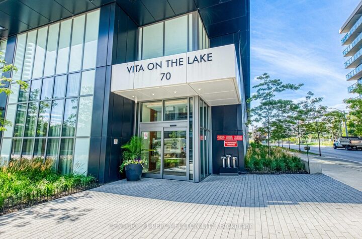 Property Photo:  70 Annie Craig Drive 1207  ON M8V 0G2 