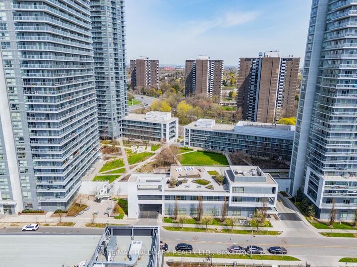 Property Photo:  2015 Sheppard Avenue E 407  ON M2J 0B3 