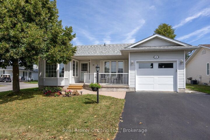 Property Photo:  10 Niagara Trail  ON L1B 1A2 