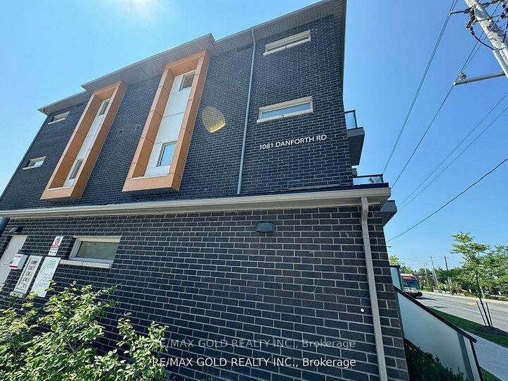 Property Photo:  1081 Danforth Road 127  ON M1J 0B2 