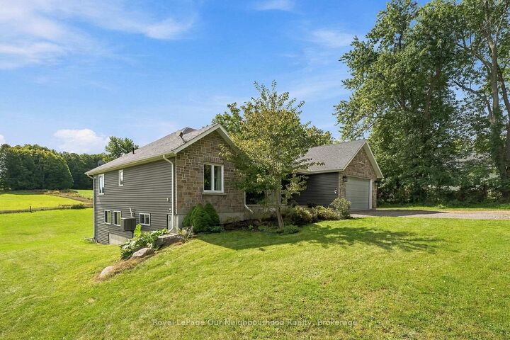 Property Photo: 13985 Dundonald Road ON K0K 1S0