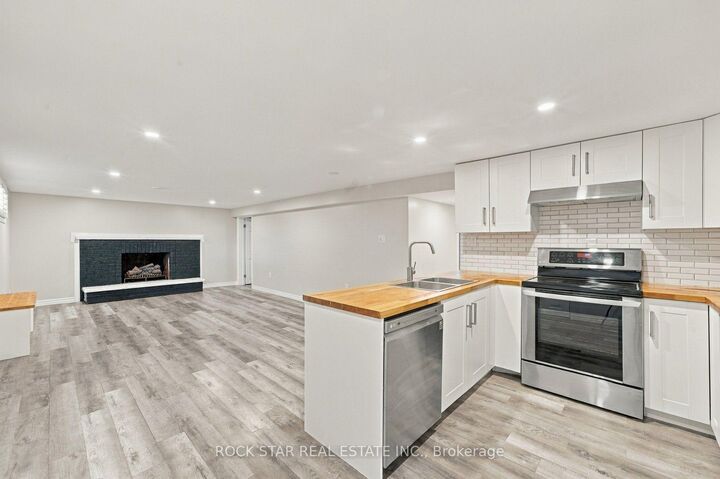 Property Photo:  1052 Fennell Avenue E Lower  ON L8T 1R6 