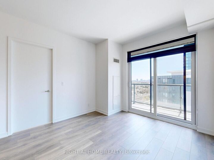 Property Photo:  7950 Bathurst Street 1319  ON L4J 0L4 