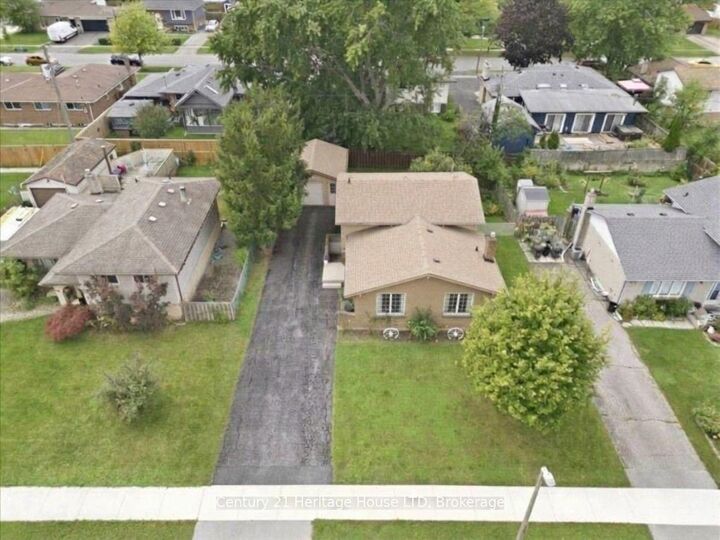 Property Photo:  62 Northgate Drive  ON L3C 5Y4 