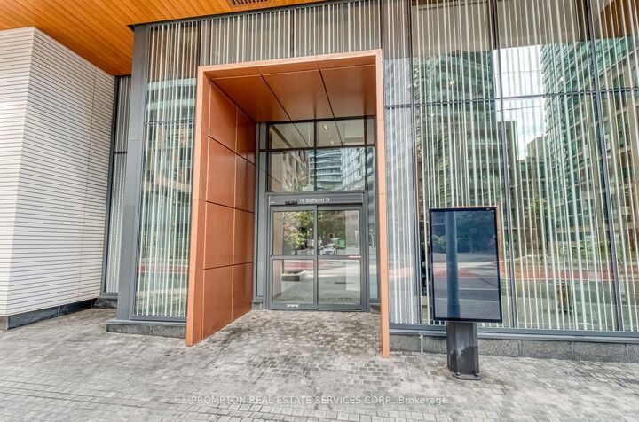 Property Photo:  19 Bathurst Street 4011  ON M5V 0N2 
