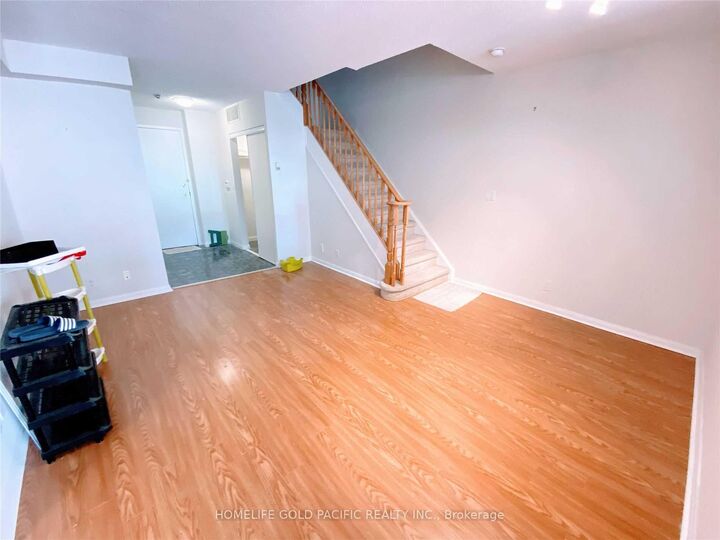 Property Photo:  28 Sommerset Way 1116  ON M2N 6W7 