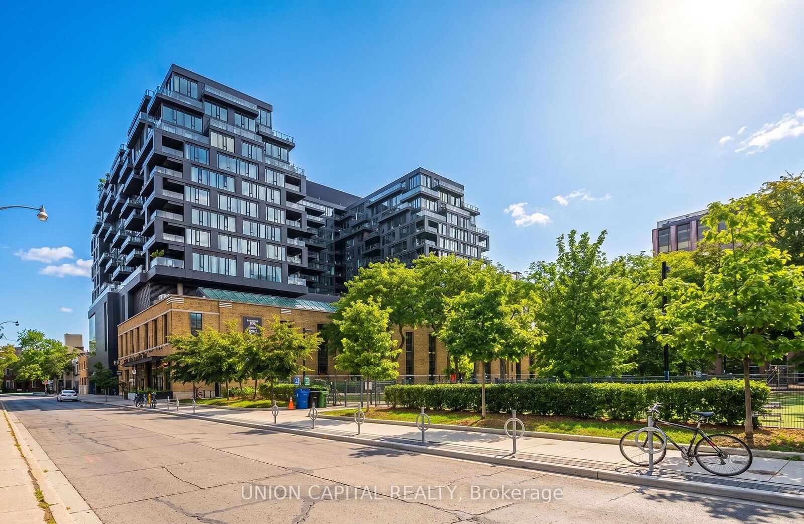 Property Photo:  505 Richmond Street W 809  ON M5V 1Y3 