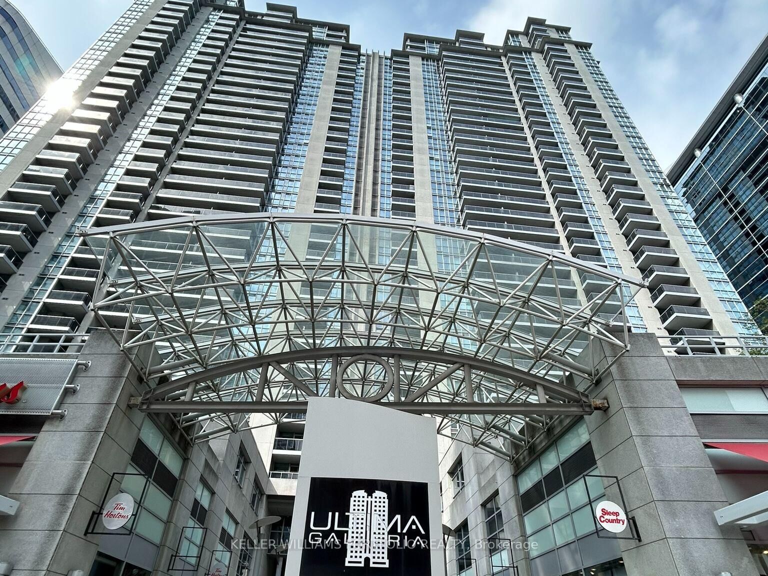 Property Photo:  4968 Yonge Street 2801  ON M2N 7G9 