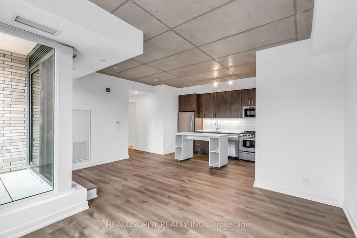 Property Photo:  115 Larchmount Avenue 303  ON M4M 2Y6 