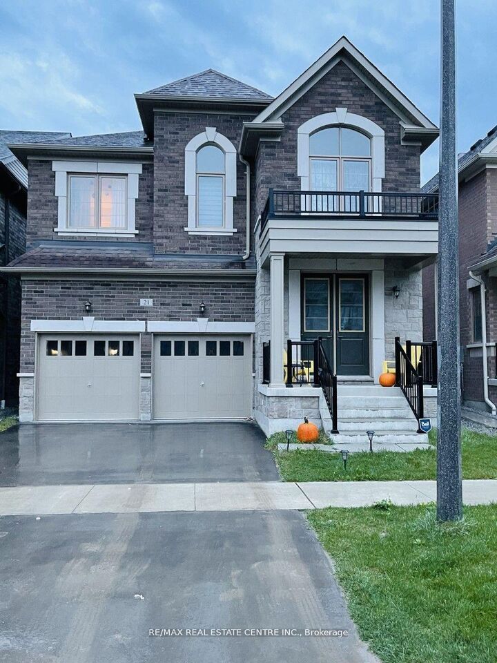Property Photo:  21 Whitefish Street Upper  ON L1P 0K5 