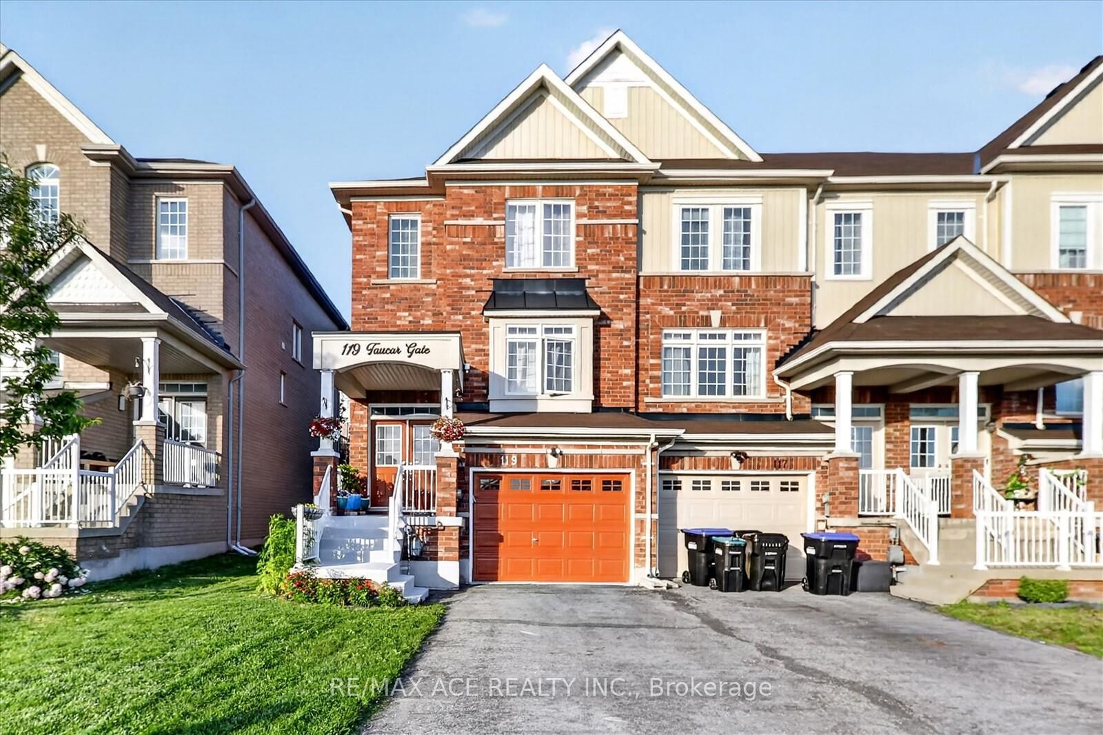 Property Photo: 119 Taucar Gate ON L3Z 2A5