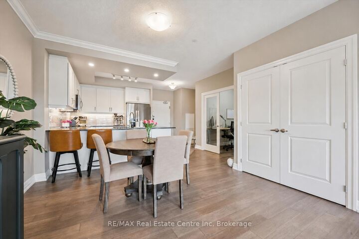 Property Photo:  1878 Gordon Street 605  ON N1L 0P4 