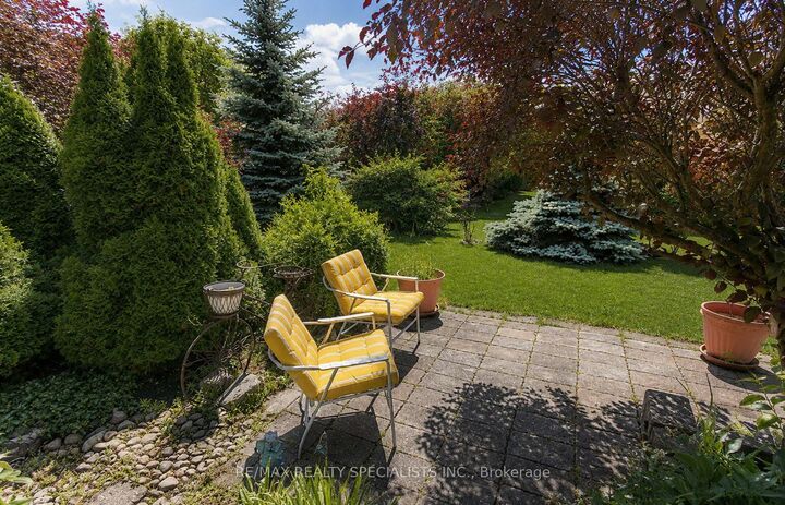 Property Photo:  61 Jones Crescent  ON N4G 5X5 