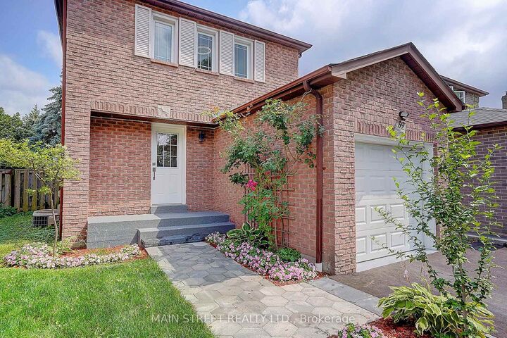 Property Photo: 59 Stockbridge Crescent ON L1T 2G8