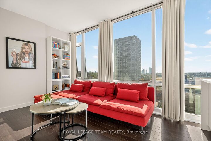 Property Photo:  201 Parkdale Avenue 1005  ON K1Y 1E8 
