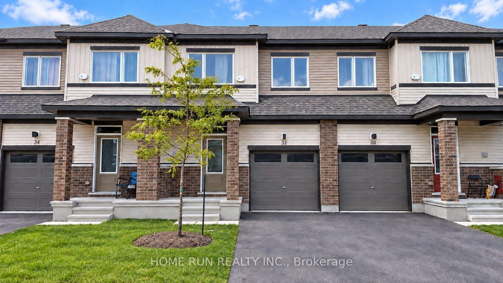 Property Photo:  32 Pumice Place  ON K2J 7H5 