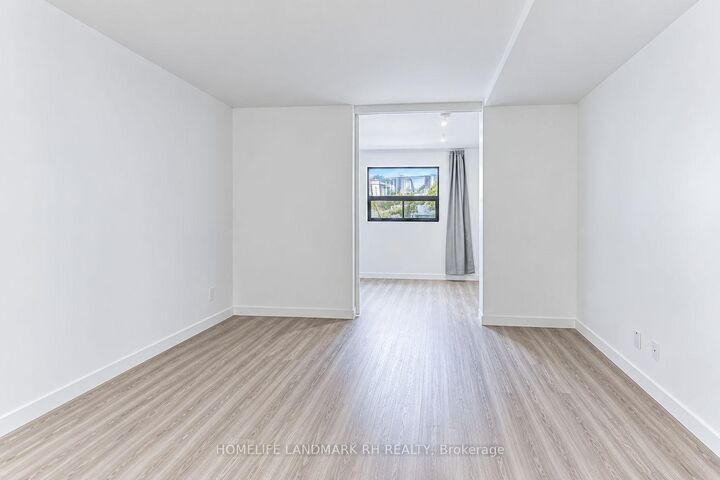 Property Photo:  606 Gerrard Street E 2C  ON M4M 1Y3 