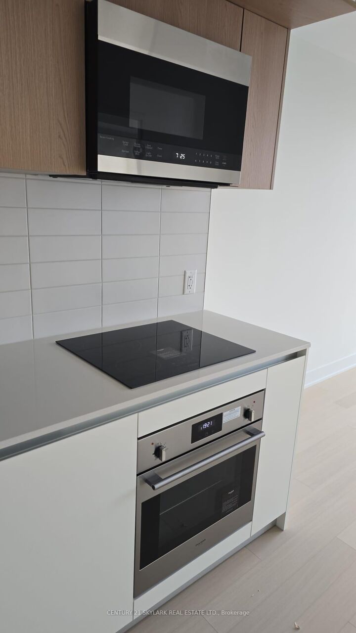 Property Photo:  322 Dupont Street 904  ON M5R 0E3 