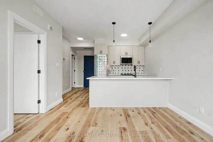 Property Photo:  42 McArthur Avenue 102  ON K1L 6R2 