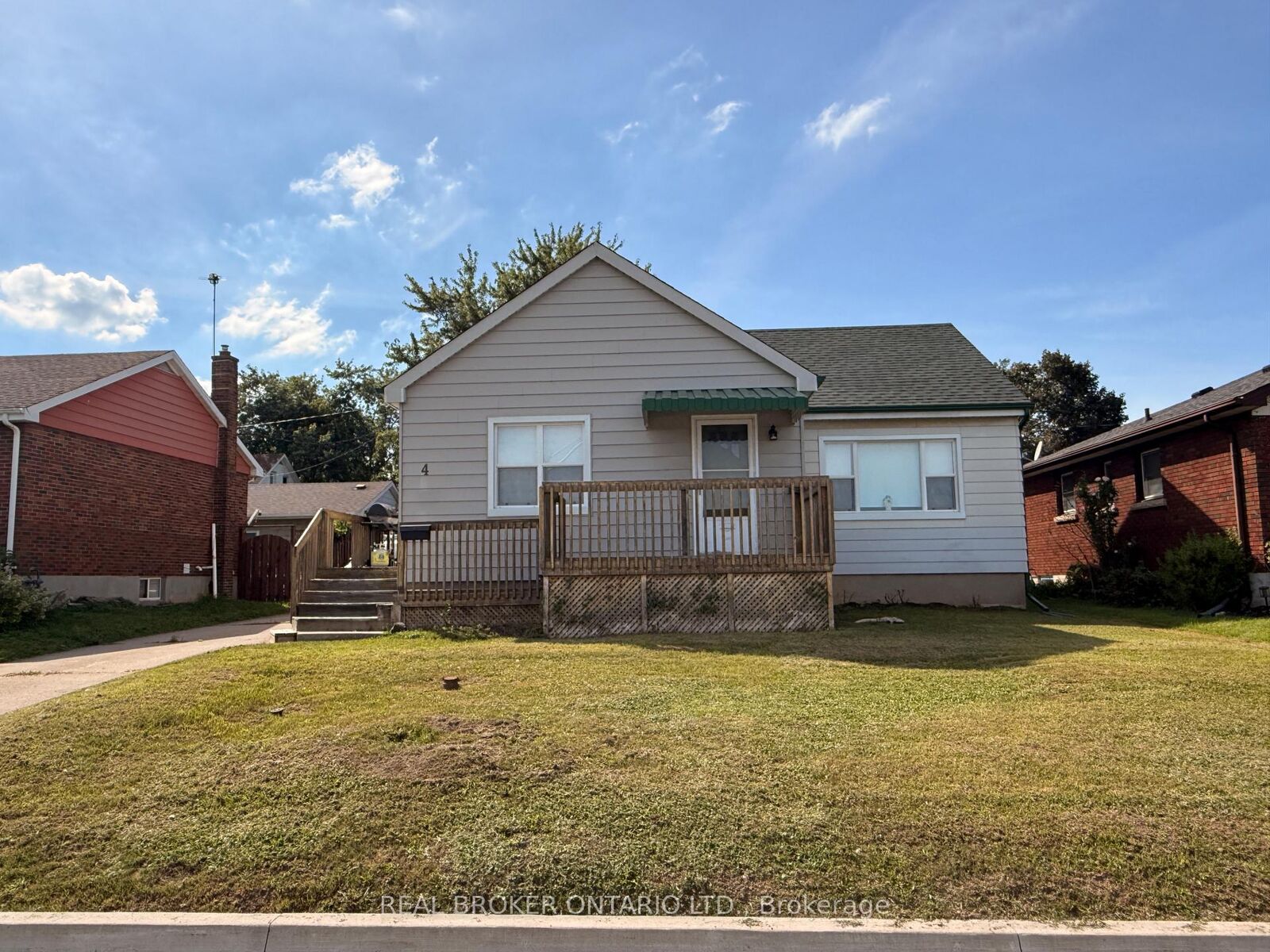 Property Photo:  4 Conlon Crescent  ON L2V 2M7 