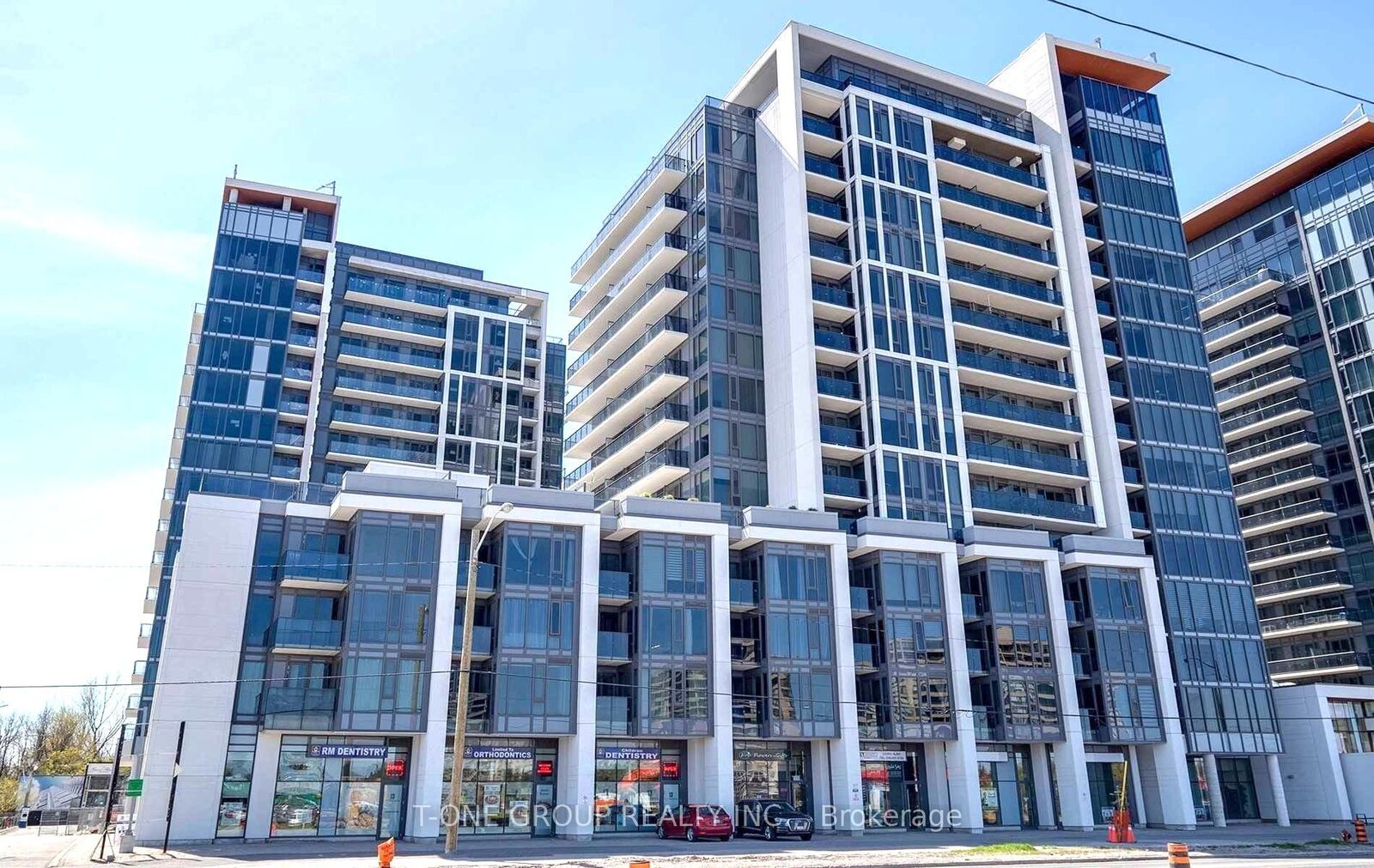 Property Photo: 9600 Yonge Street 912 ON L4C 0X3