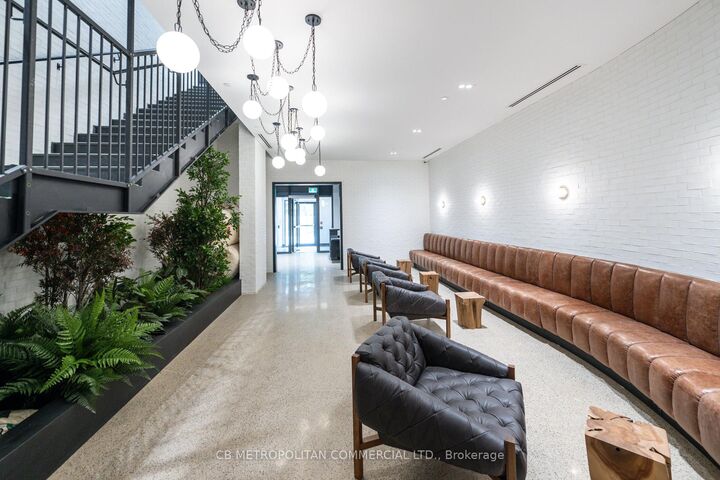 Property Photo:  2946 Dundas Street West Street W 510  ON M6P 1Y8 