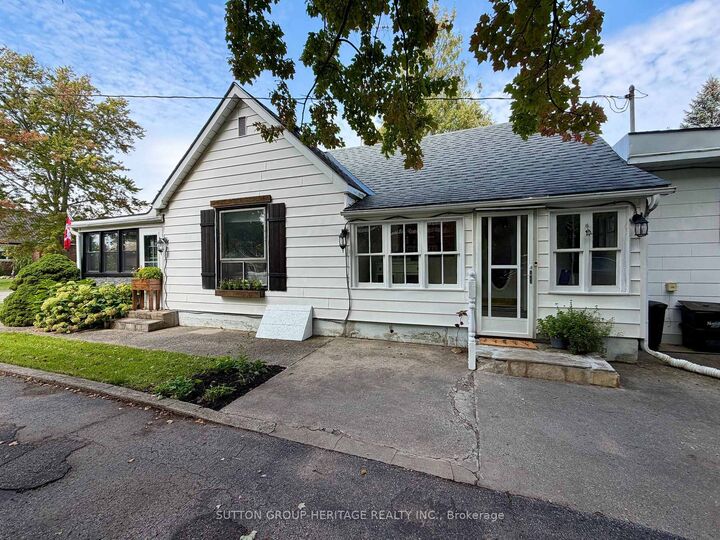 Property Photo:  355 Gilbert Avenue  ON N4B 2L4 