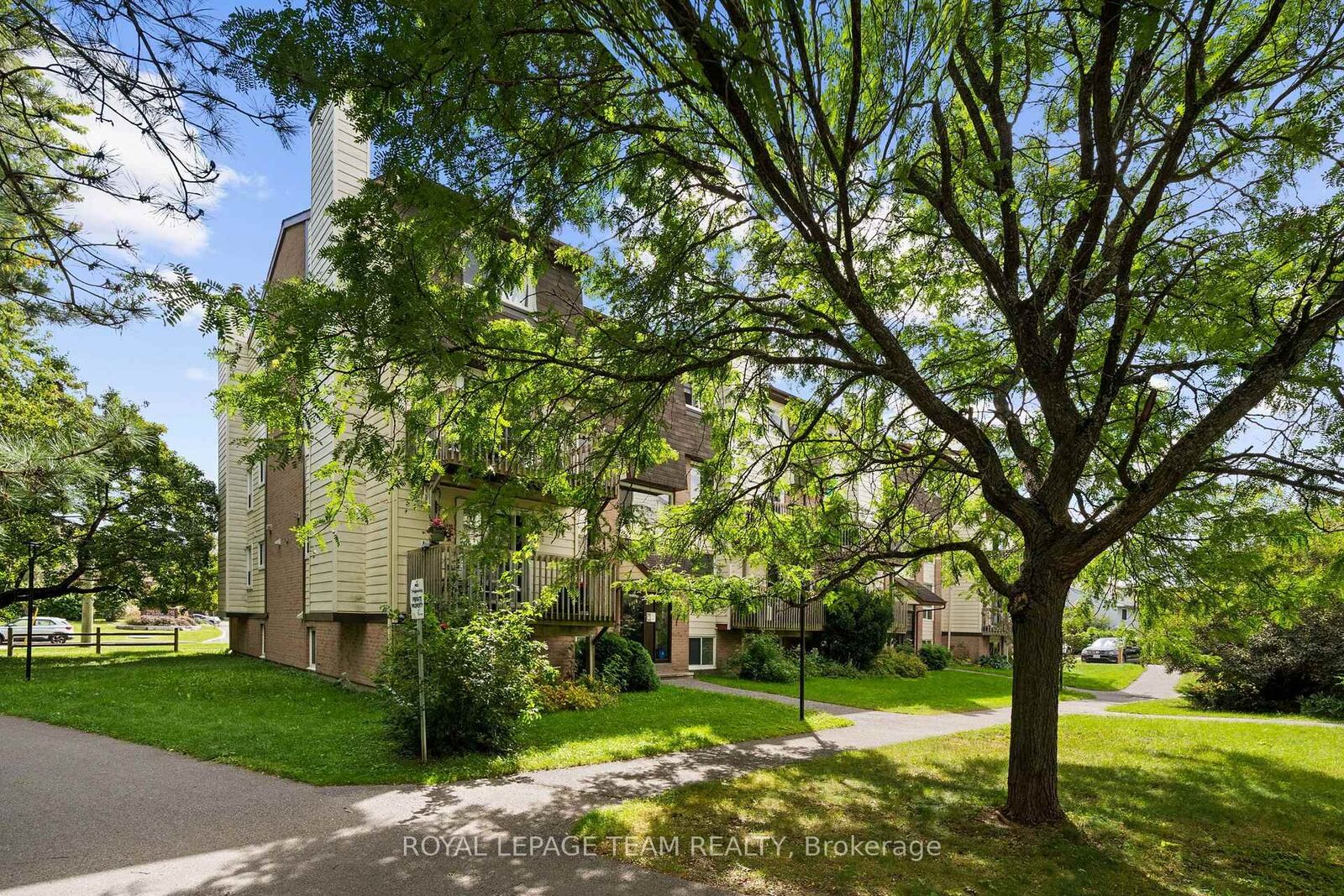 Property Photo:  1587 Goth Avenue 113  ON K1T 1E3 