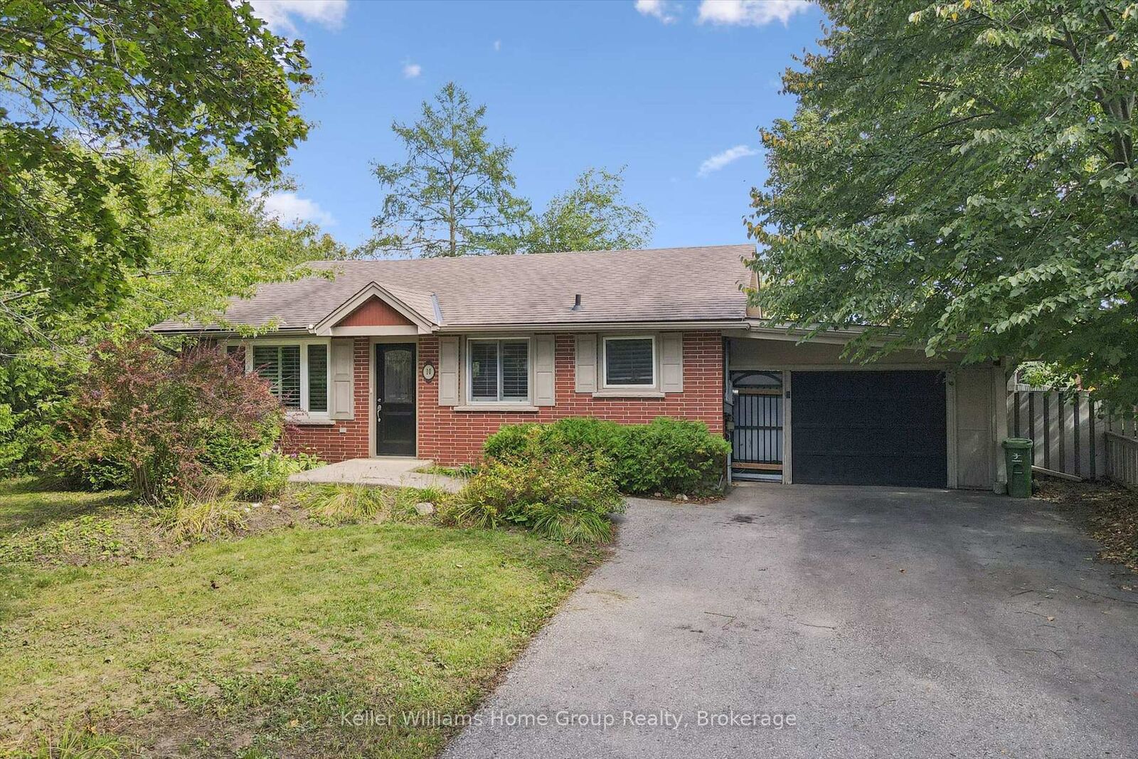 Property Photo:  10 Picadilly Place  ON N1G 2P9 
