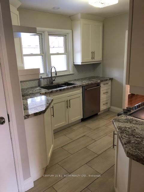 Property Photo: 133 Cook Street ON L4M 4G8