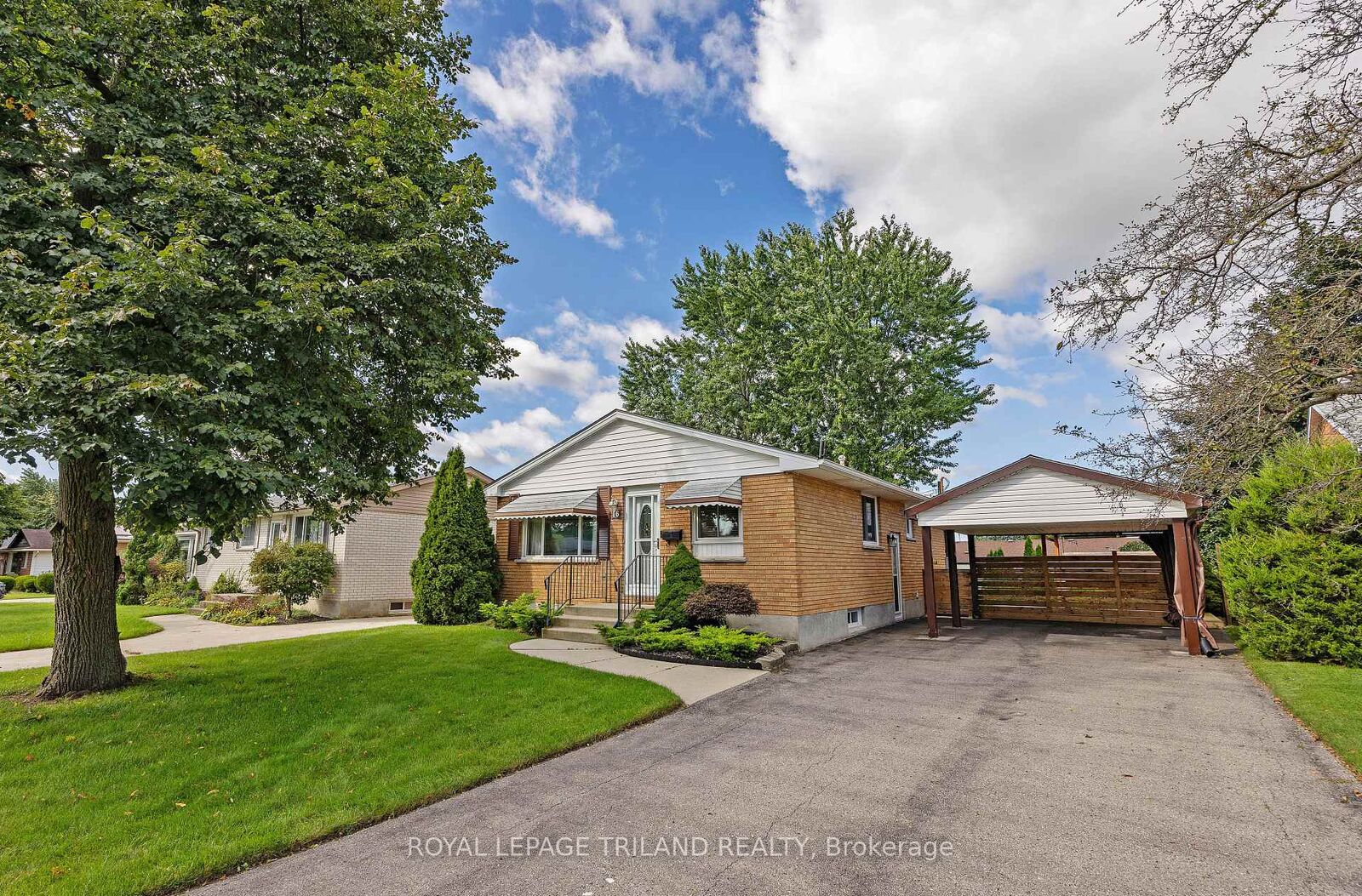 Property Photo:  16 Sparta Street  ON N5R 5G9 