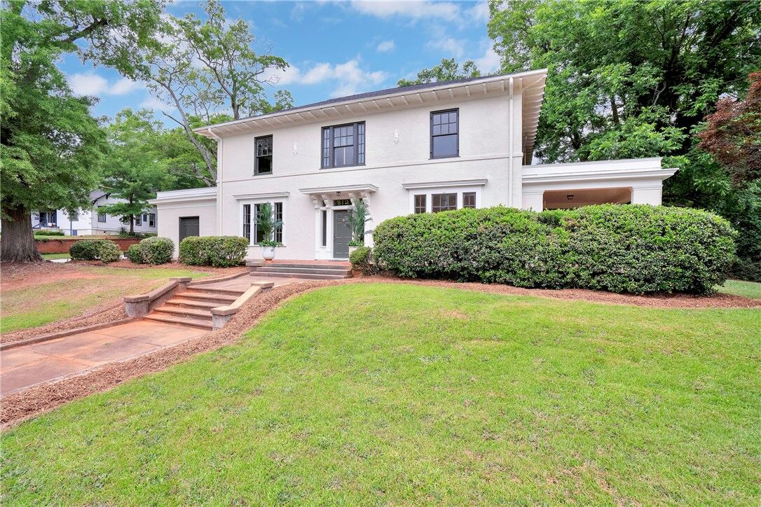 Property Photo: 812 W Whitner Street SC 29624