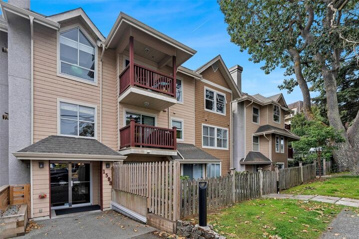 Property Photo:  1593 Begbie St #305  BC V8R 1K9 