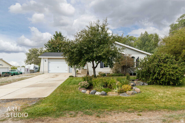 Property Photo: 2470 W 7200 N UT 84314